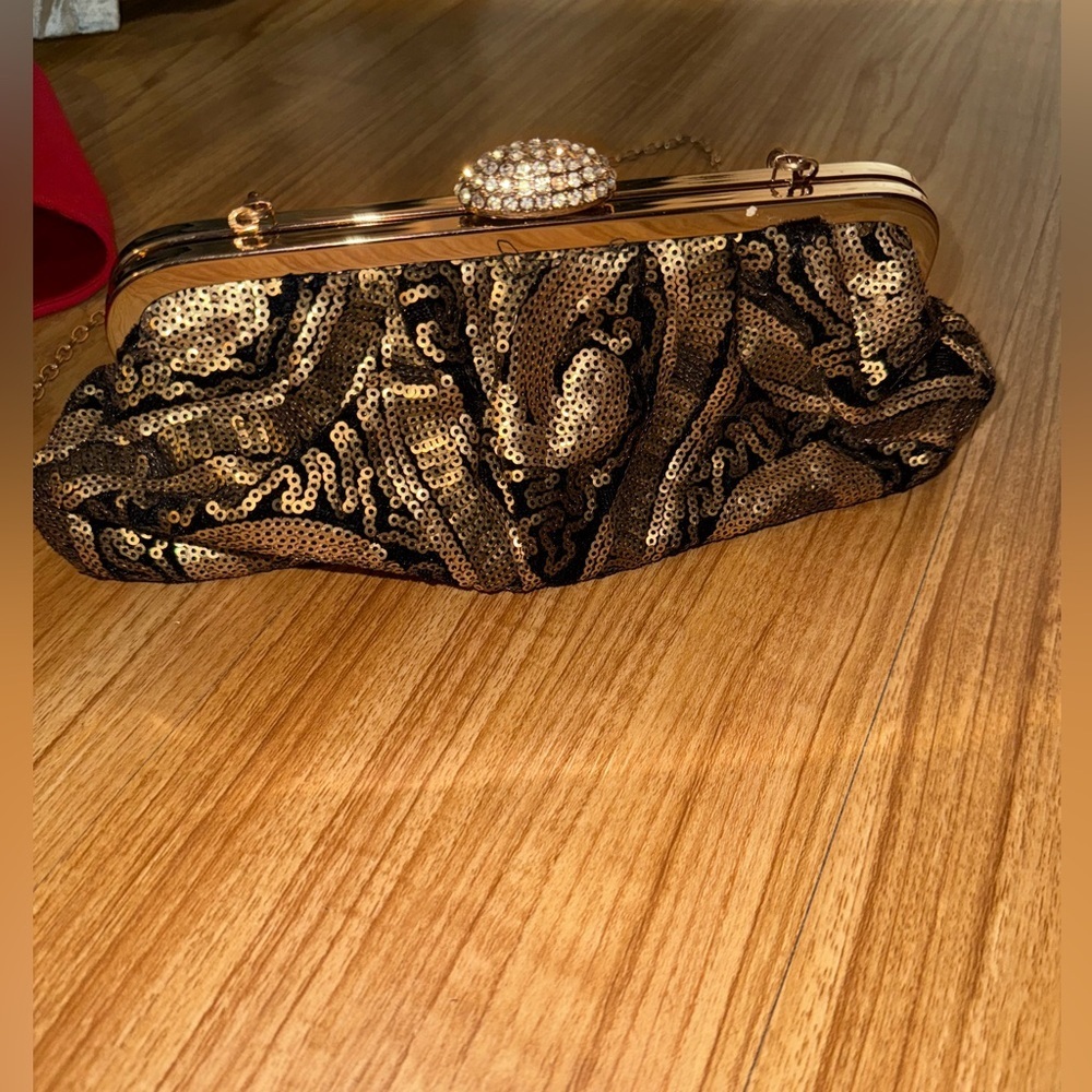 Lulu Townsend Gold & Black Sequin Evening Clutch with Chain - Picture 12 of 15